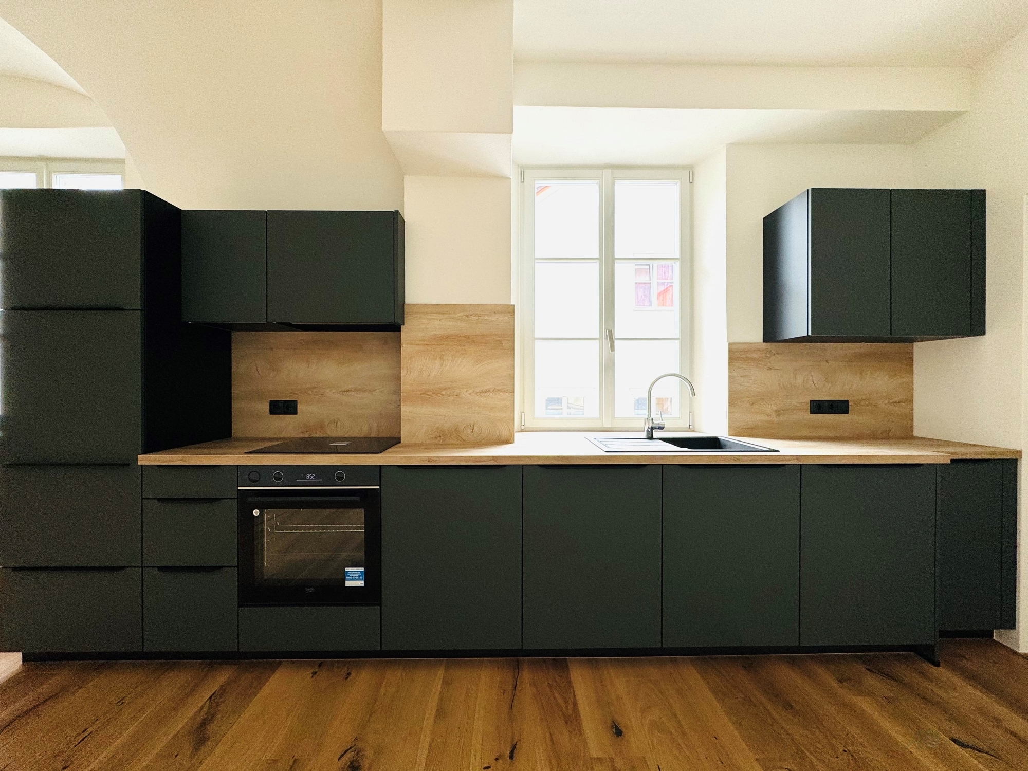 Neu renovierte, sehr elegante und einzigartige Dreizimmer-Altbauwohnung im Zentrum von Bruneck