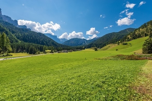Zwei Grundparzellen (Acker), ca. 13.433 m² zwischen Toblach und Innichen