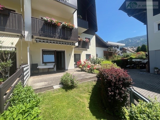 Große Erdgeschosswohnung in ruhiger Lage in Reischach