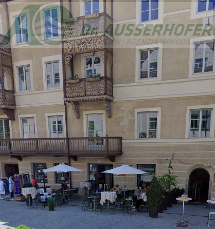 Café-Barbetrieb mit großer Terrasse in zentraler Lage in Bruneck zu verkaufen
