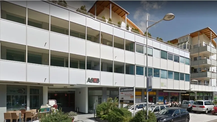 Ideale Investition: vermietetes Geschäftslokal im "SONNENHOF" in Bruneck