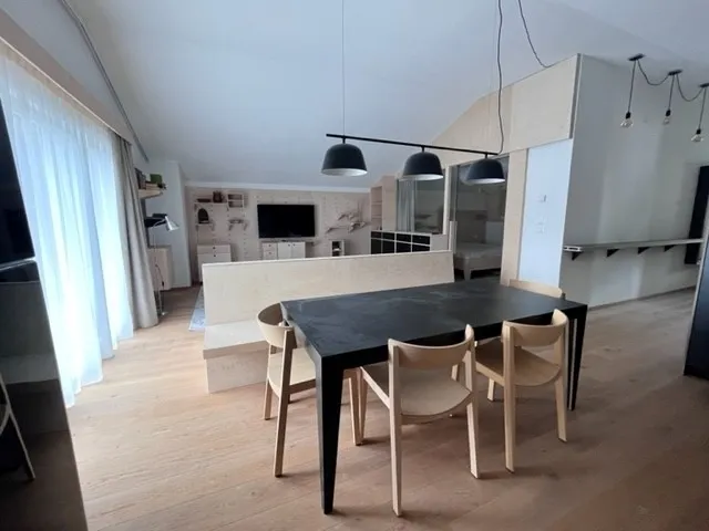 Moderne, stilvolle LOFT-Dachgeschosswohnung in ruhiger Lage in Welsberg