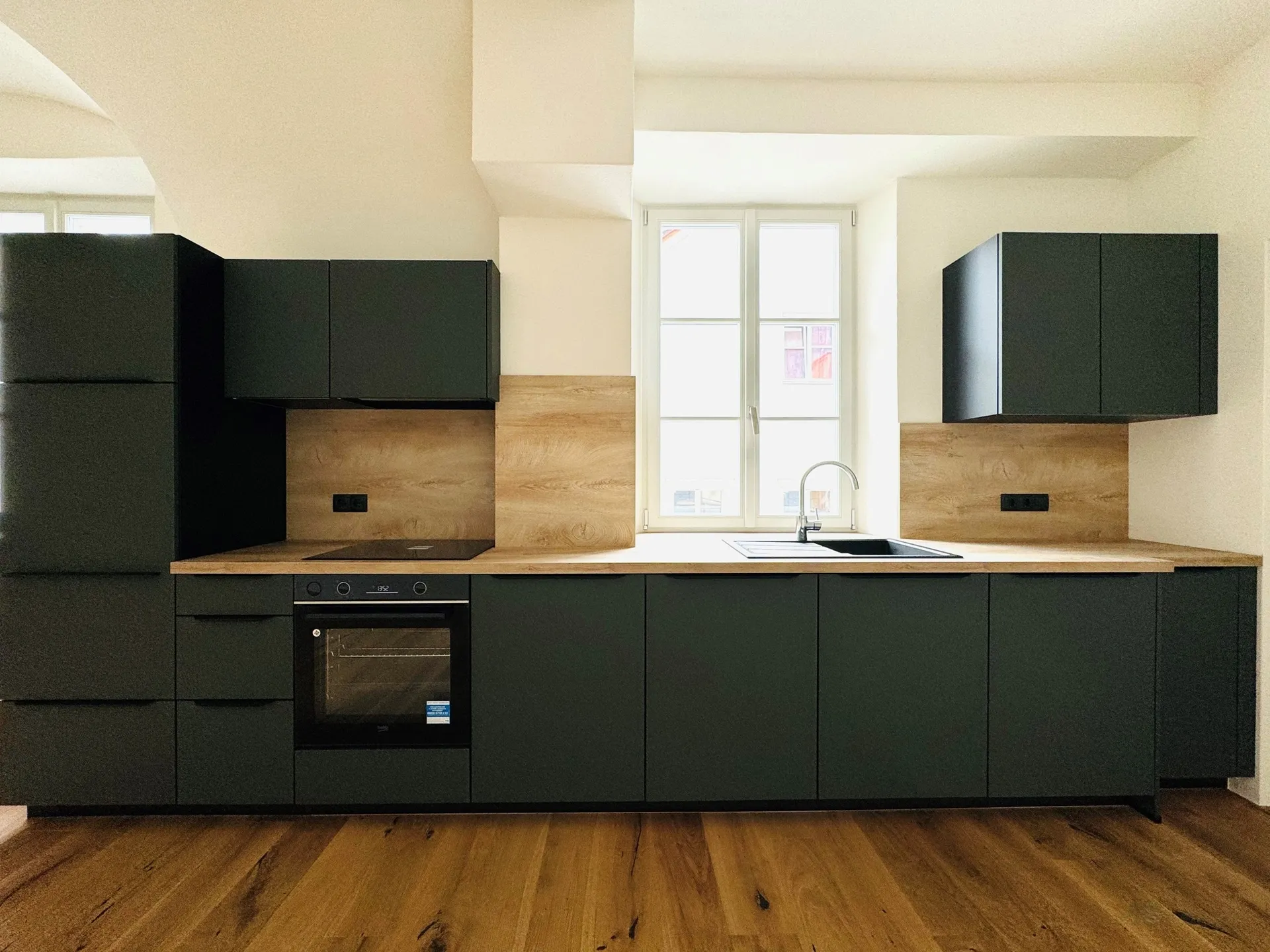 Neu renovierte, sehr elegante und einzigartige Dreizimmer-Altbauwohnung im Zentrum von Bruneck