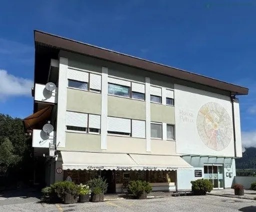 Zweizimmerwohnung im letzten Stock mit freiem Blick in zentraler Lage von Reischach