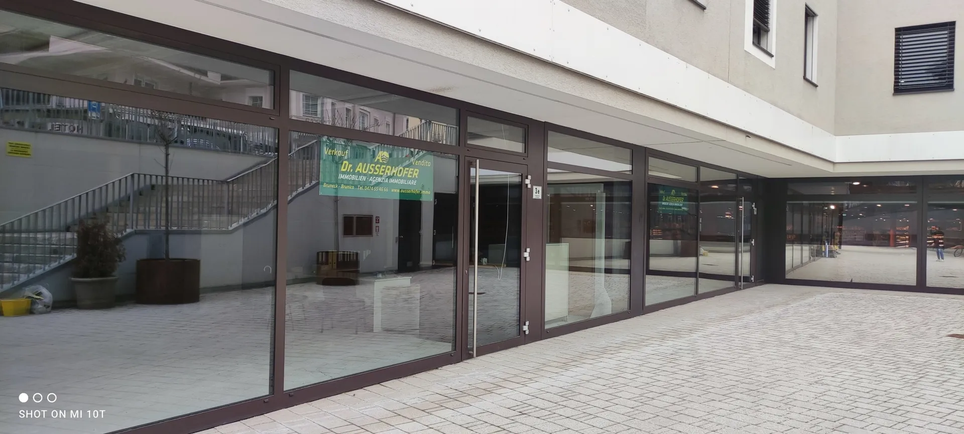 MULTIFUNKTIONALE Geschäftsflächen in optimaler Lage in Bruneck - nutzbar als Geschäft, Büro, Showroom oder Lager