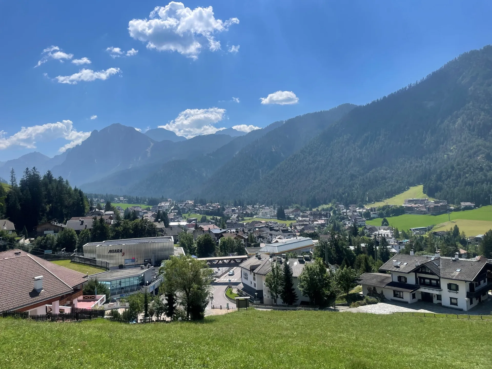 Appartementhaus mit 6 Wohnungen und großem Hobby-/Magazinraum in St. Vigil