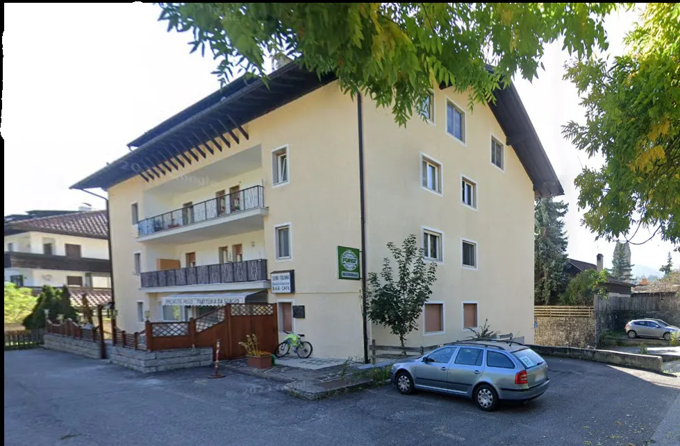Renovierungsbedürftige Wohnung in zentraler Lage