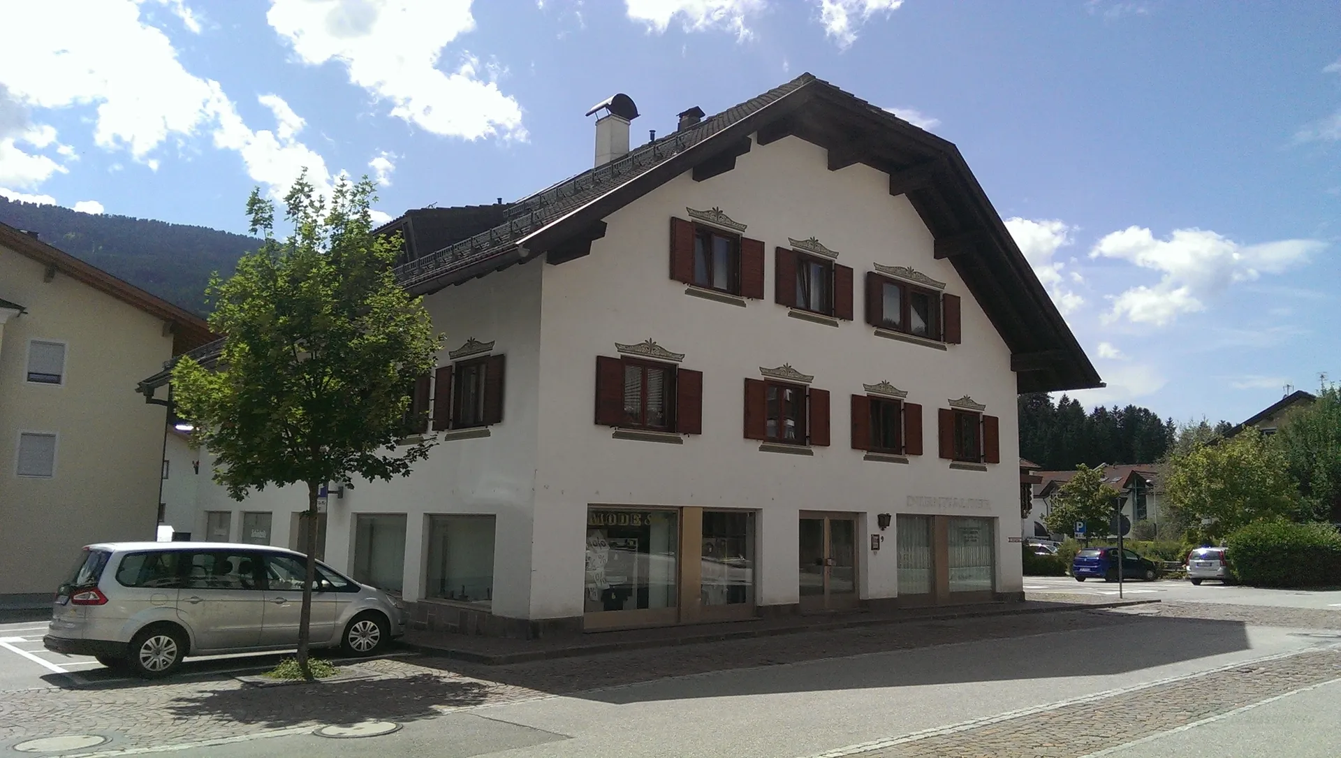 Büro-Geschäftslokal, zur Zeit vermietet, im Zentrum von Welsberg - interessant als Geldanlage