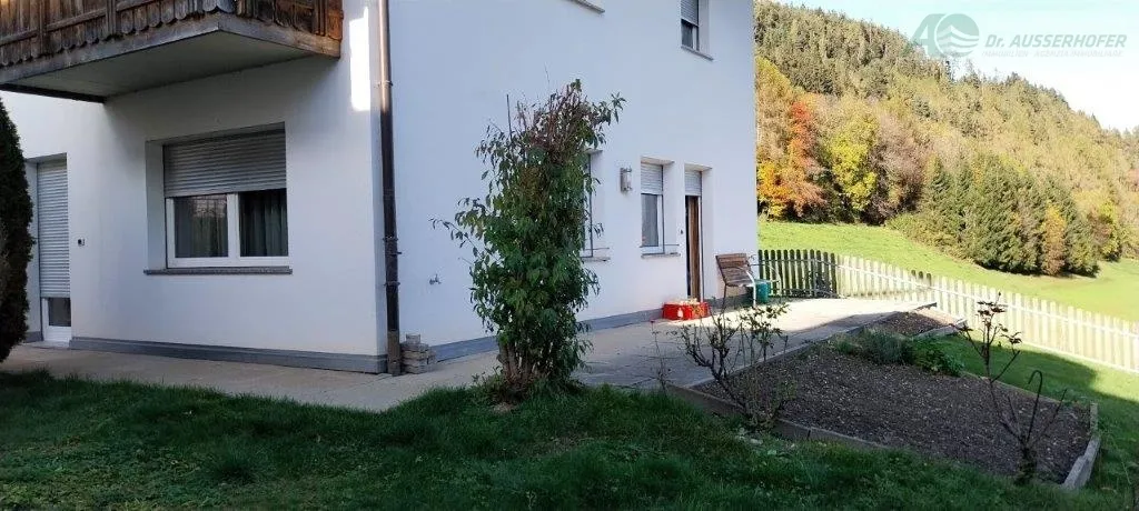 Große Erdgeschosswohnung in ruhiger Lage in Montal/Gemeinde St. Lorenzen