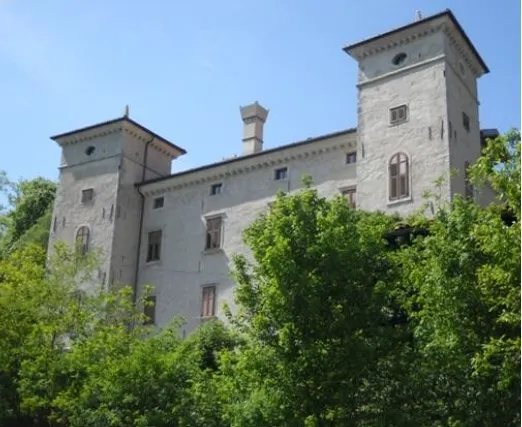 Historisches Weingut mit 100 Hektar in Friaul-Julisch Venetien